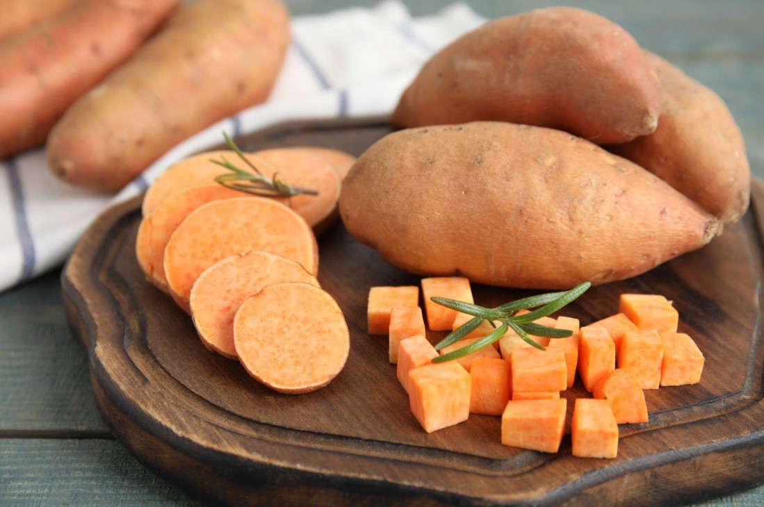 5 Homemade Weight Gainer for Dogs (Best Recipe) 3 Homemade Weight Gainer for Dogs - Sweet Potato